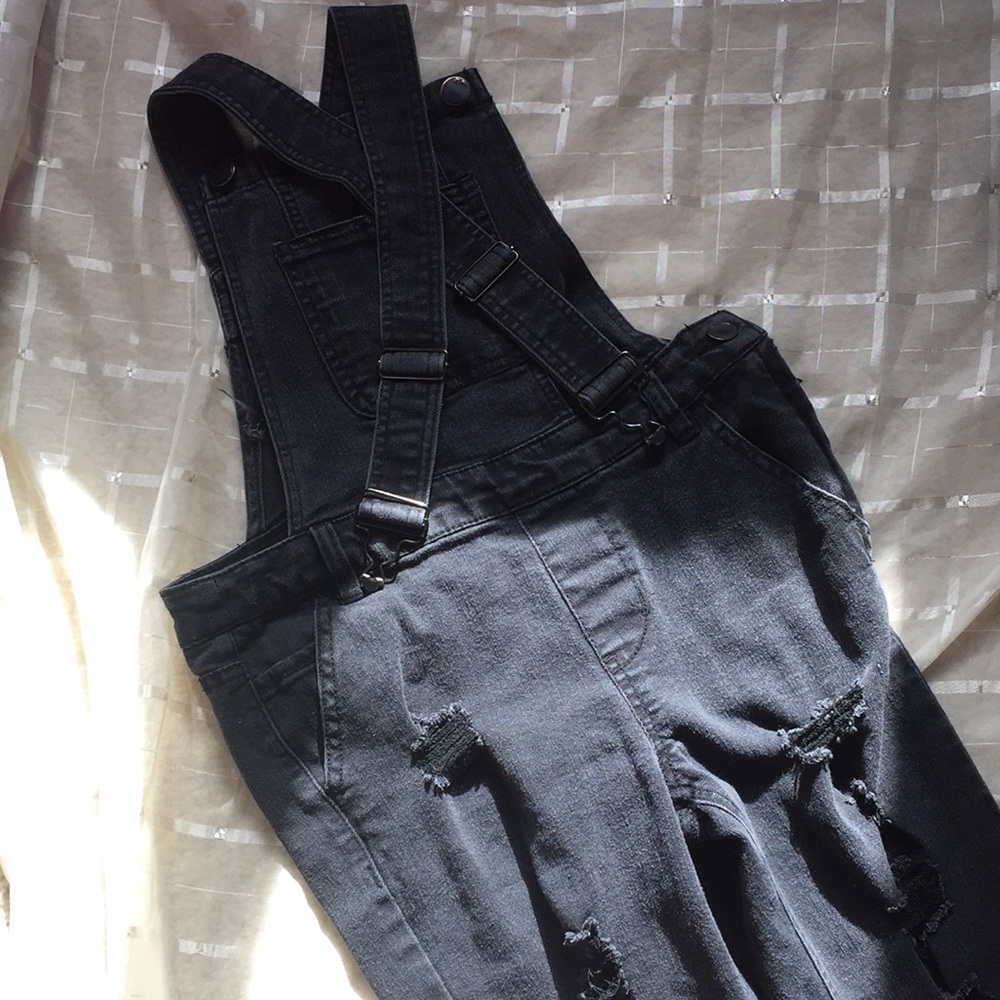 Dollhouse distressed black overall for teen girls